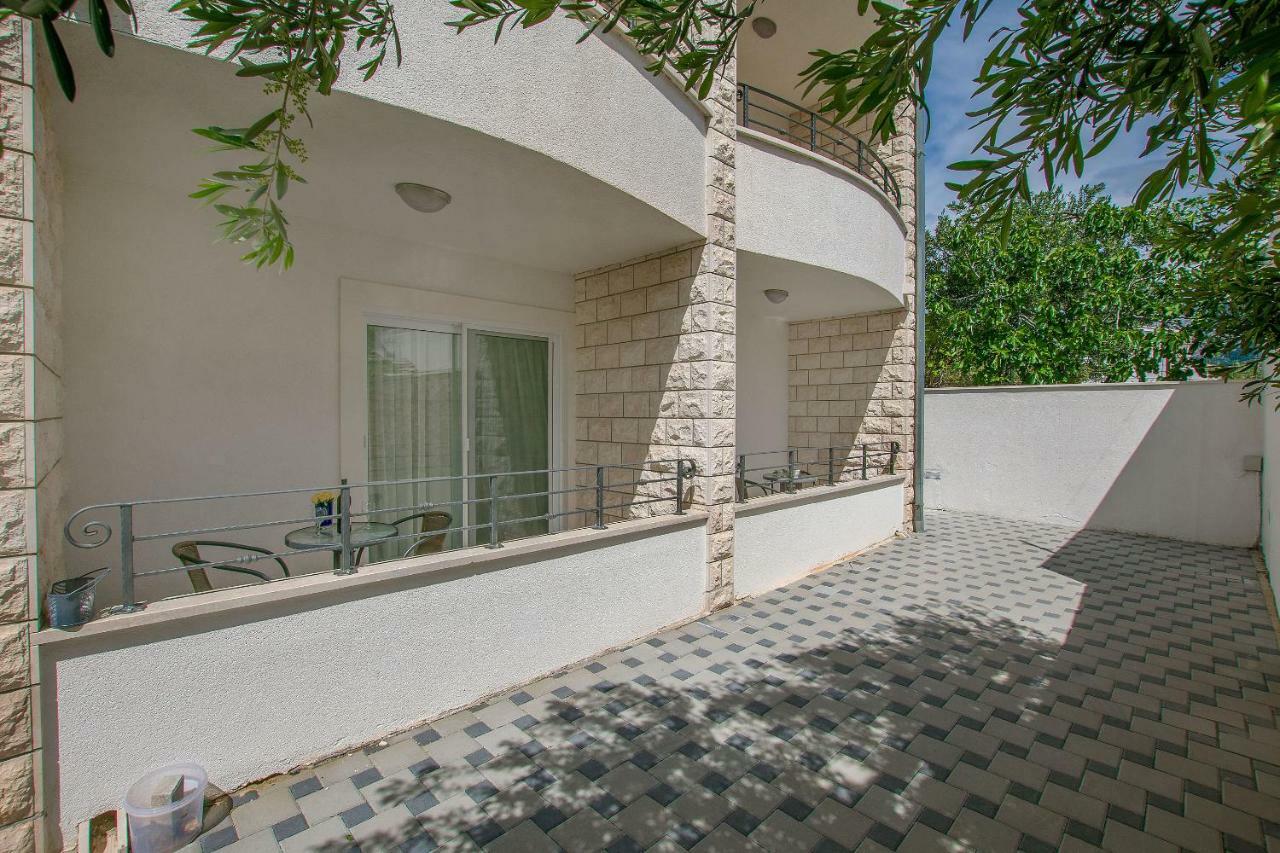 Apartments Villa Aquamarine Duće Buitenkant foto